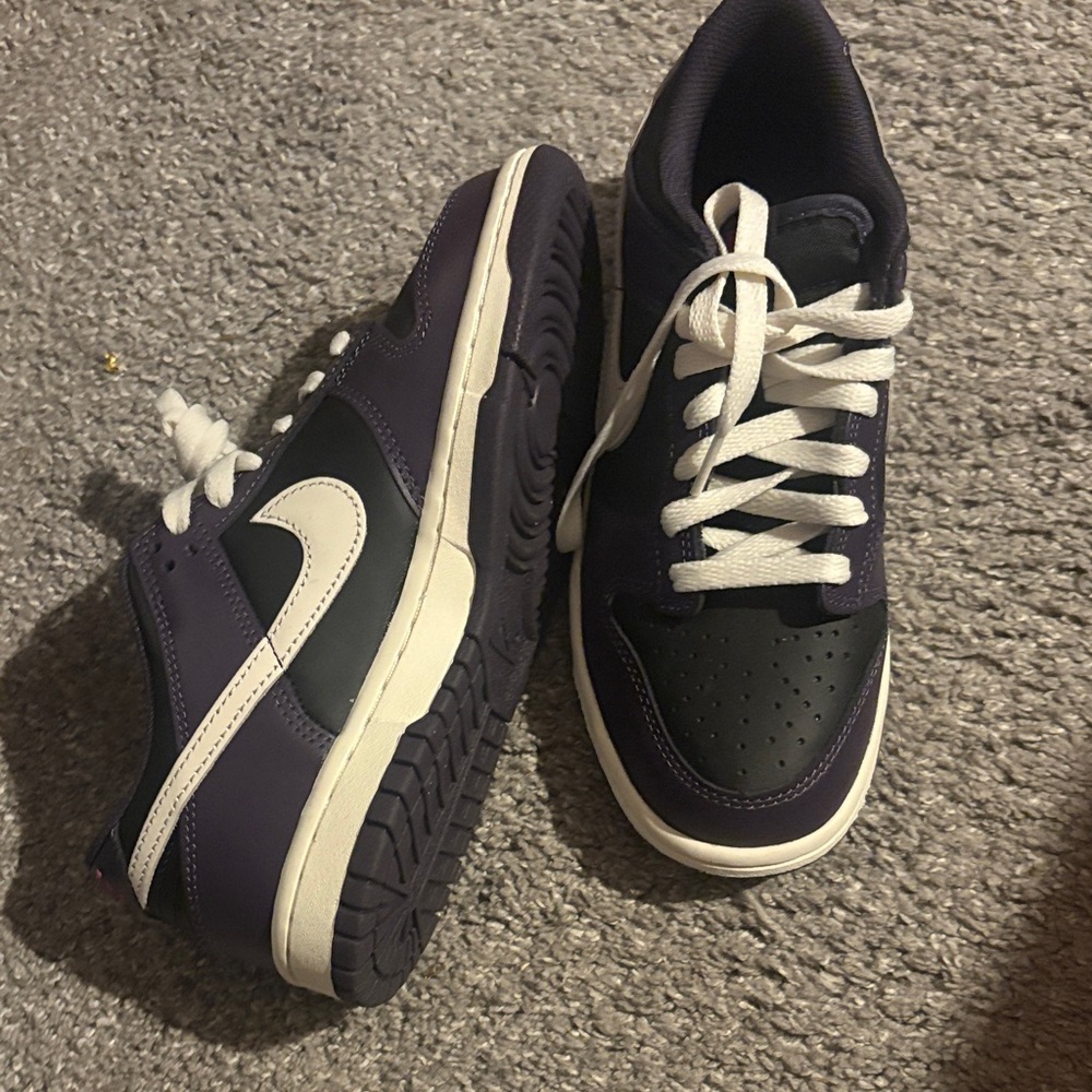Nike Purple and Black Sneakers with White Laces